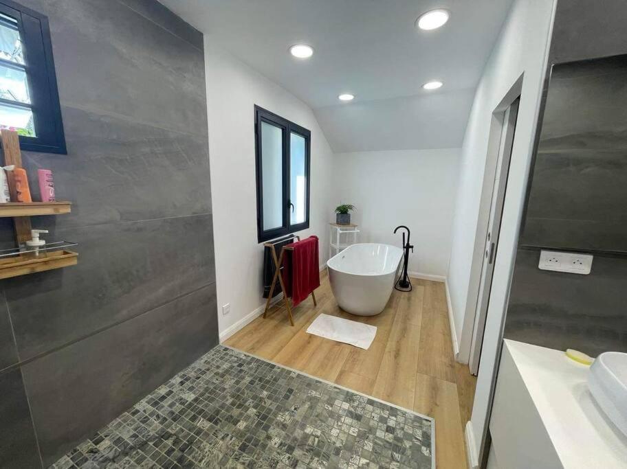 La Villa Jujubes Avec Piscine Chauffee - 5 Chambres Spacieuses Le Bois de Nefles  Ngoại thất bức ảnh